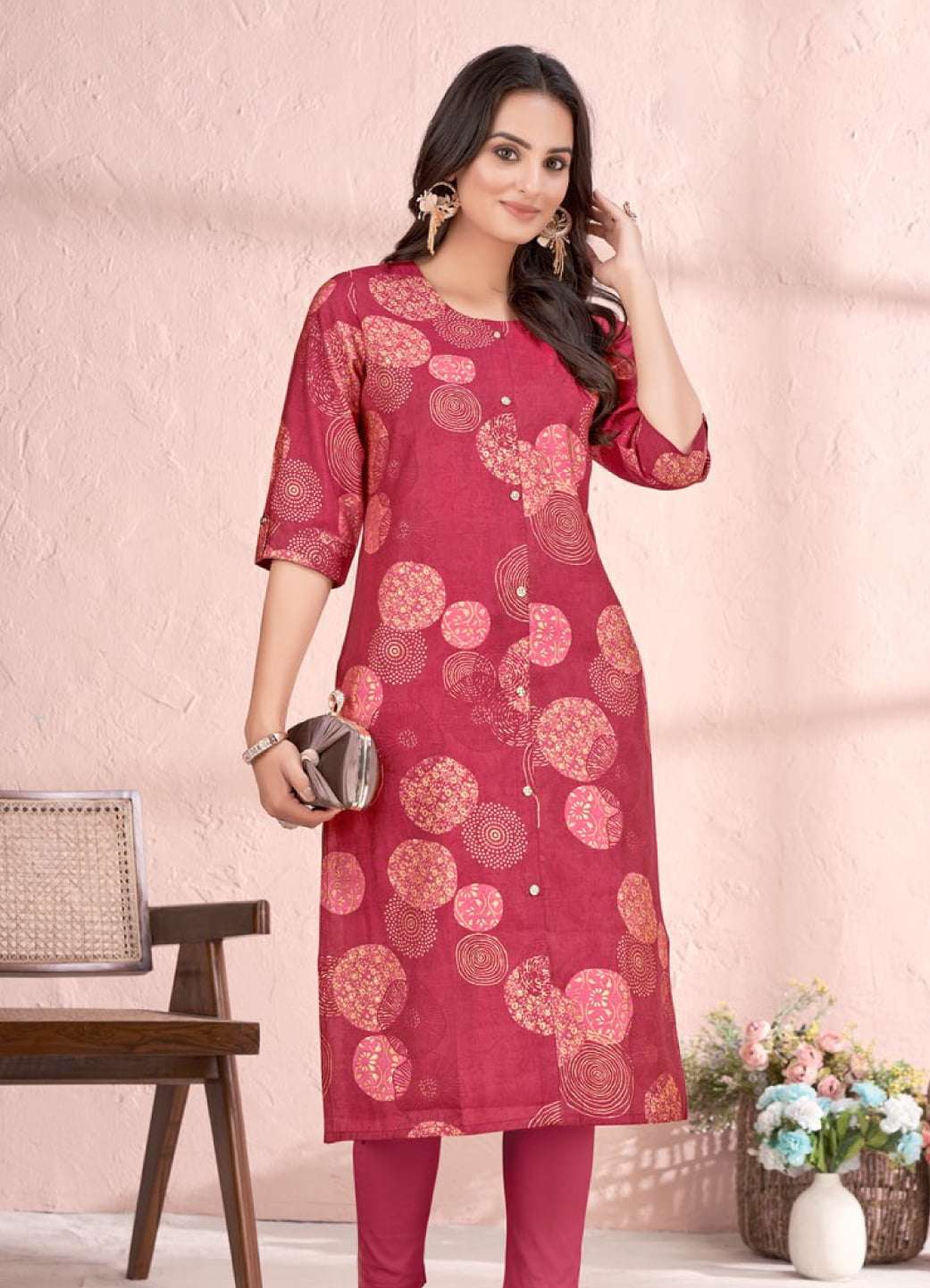 Vitrag Vastra Red