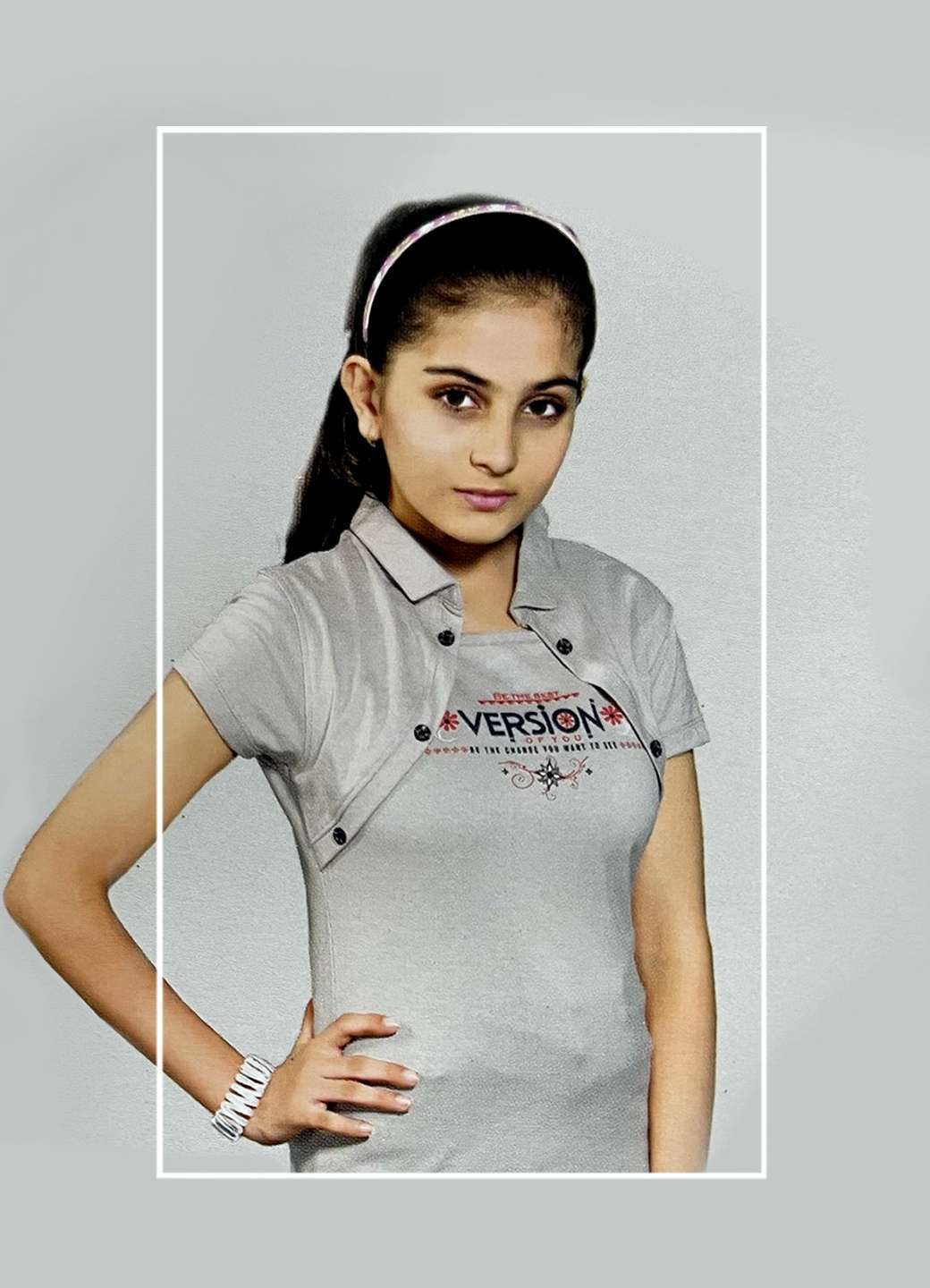 Girls t-shirt with overcoat 24