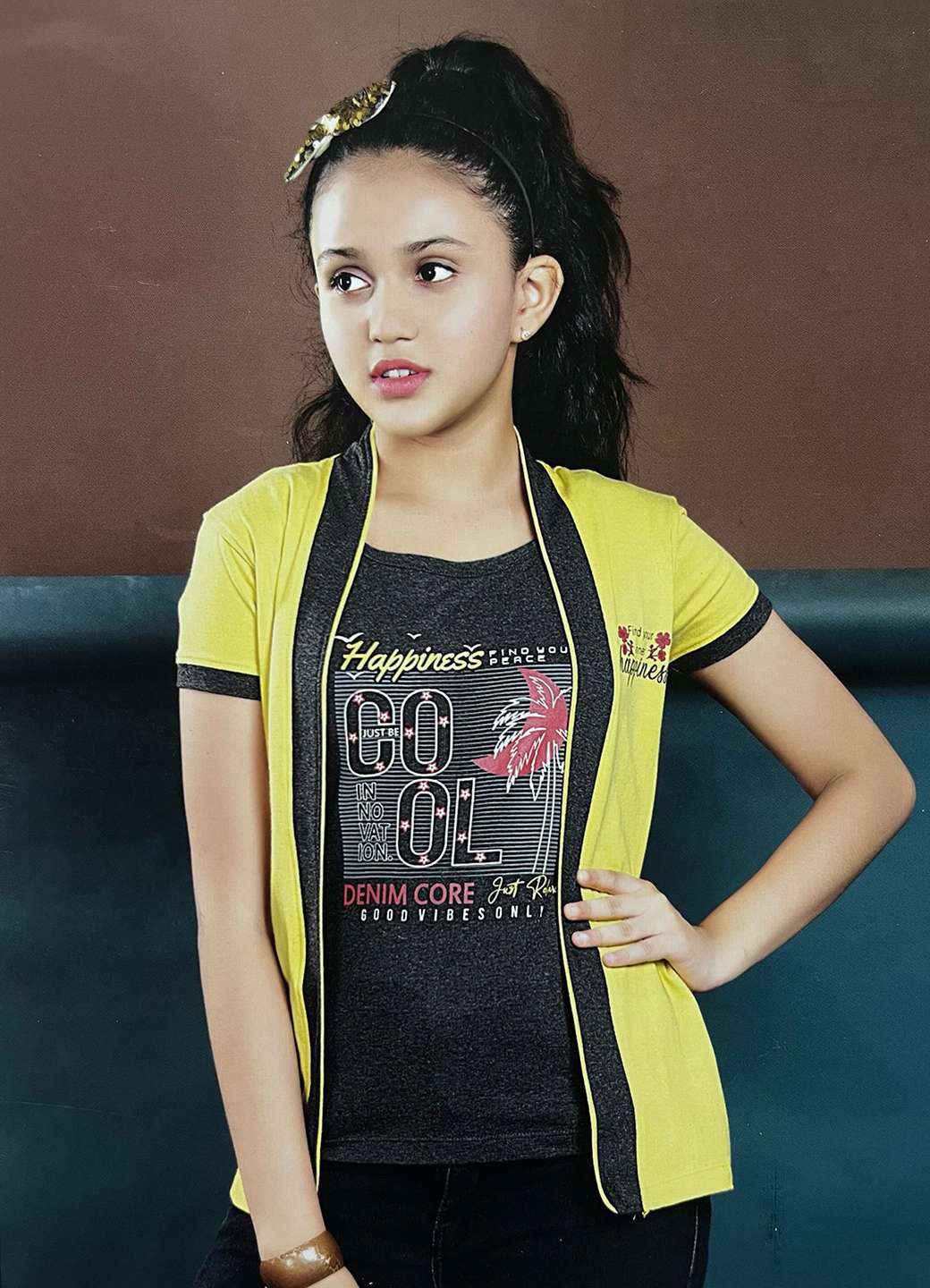 Girls t-shirt with overcoat 5